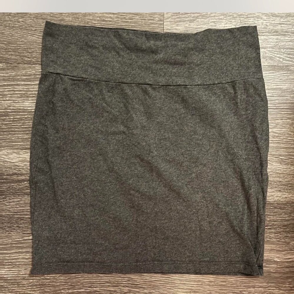 WOMEND HEATHER GREY MINI SKIRT SIZE LARGE
